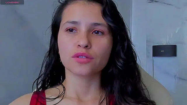 Snapshot of arissha_lee chatting on 8, 6, 2026 arissha lee online show from 8, 6, 2026