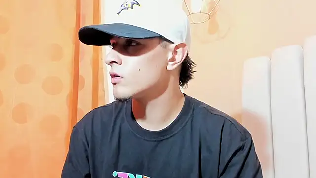 DAVID VICTORIAA online show from 21, 2, 2025