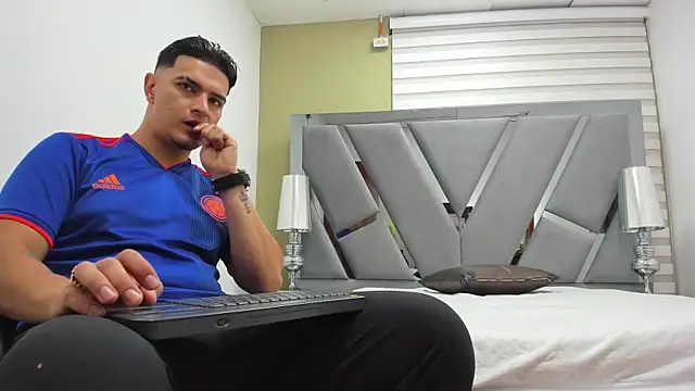 DAVID VICTORIAA online show from 12, 6, 2026