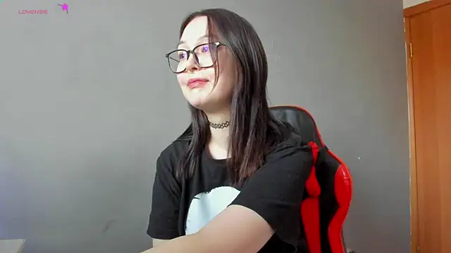 Snapshot of kittenrisha chatting on 17, 1, 2025 kittenrisha online show from 17, 1, 2025