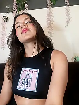 Danni shy online show from 21, 4, 2026