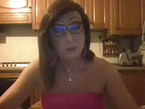 Snapshot of Tiabet chatting on 21, 10, 2025 Tiabet online show from 21, 10, 2025