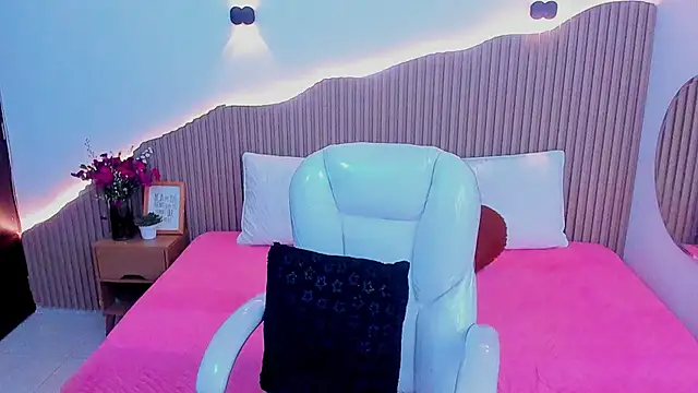 Snapshot of Annie_kurt_ chatting on 19, 9, 2025 Annie kurt online show from 19, 9, 2025