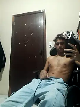 Snapshot of MALIK-PARVATI chatting on 1, 1, 2025 MALIK-PARVATI online show from 1, 1, 2025