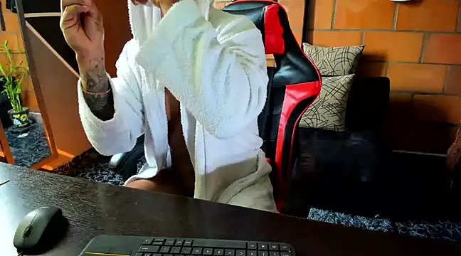 Adam Valenciia online show from 15, 3, 2025