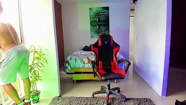 Adam Valenciia online show from 4, 10, 2025