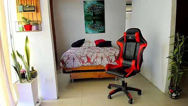 Adam Valenciia online show from 6, 11, 2025