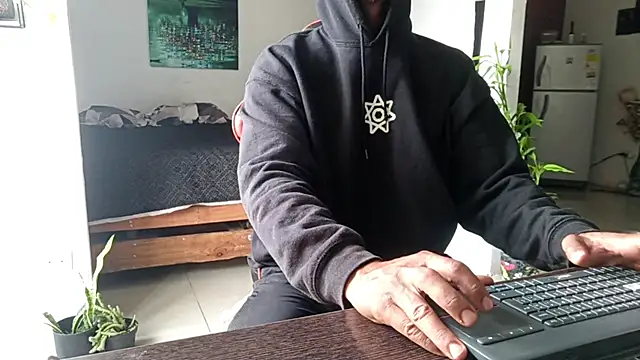 Snapshot of Adam_Valenciia chatting on 4, 6, 2026 Adam Valenciia online show from 4, 6, 2026