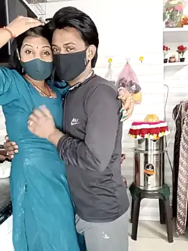 Snapshot of Best-Couple chatting on 17, 2, 2025 Best-Couple online show from 17, 2, 2025