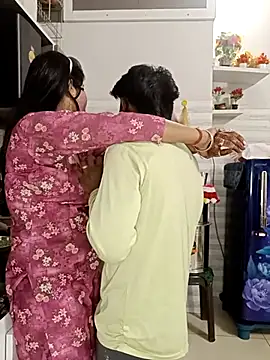 Snapshot of Best-Couple chatting on 17, 3, 2025 Best-Couple online show from 17, 3, 2025