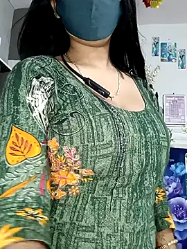 Snapshot of Best-Couple chatting on 23, 9, 2025 Best-Couple online show from 23, 9, 2025