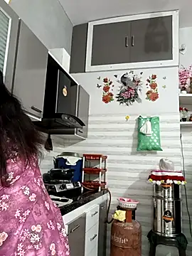 Snapshot of Best-Couple chatting on 29, 9, 2025 Best-Couple online show from 29, 9, 2025