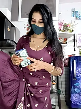 Snapshot of Best-Couple chatting on 2, 10, 2025 Best-Couple online show from 2, 10, 2025