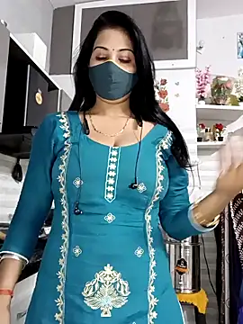 Snapshot of Best-Couple chatting on 23, 12, 2025 Best-Couple online show from 23, 12, 2025