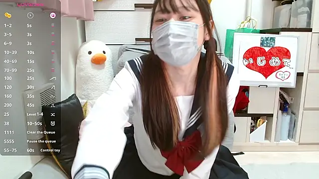 Snapshot of pipimi_khaos chatting on 19, 10, 2025 pipimi khaos online show from 19, 10, 2025