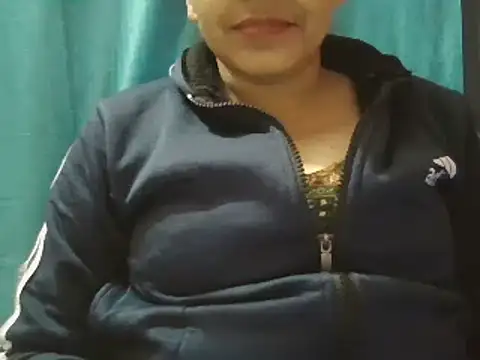 Hot-shanvi online show from 6, 3, 2025