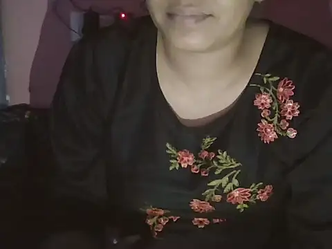 Hot-shanvi online show from 5, 10, 2025