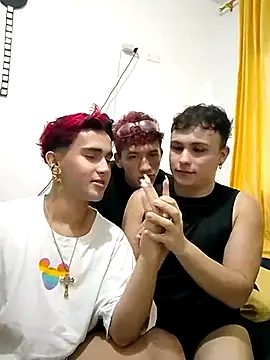 Lian Noath online show from 6, 1, 2025