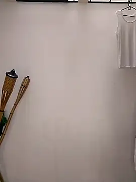 Lian Noath online show from 15, 2, 2025