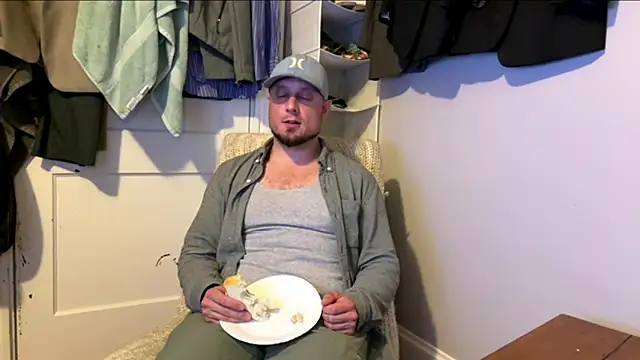 Snapshot of RickeyRidez chatting on 14, 10, 2025 RickeyRidez online show from 14, 10, 2025