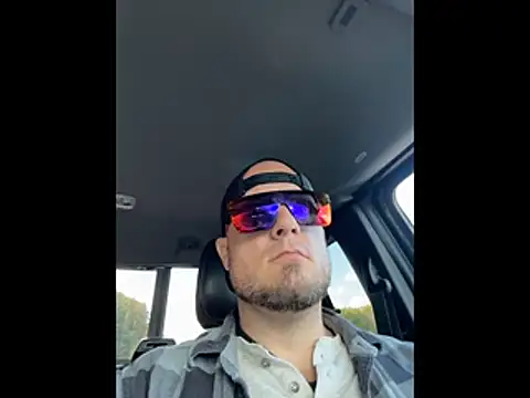 Snapshot of RickeyRidez chatting on 23, 10, 2025 RickeyRidez online show from 23, 10, 2025