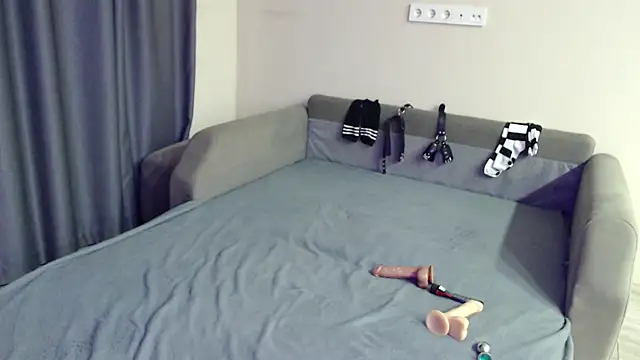 Snapshot of blaire__18 chatting on 16, 2, 2025 blaire 18 online show from 16, 2, 2025