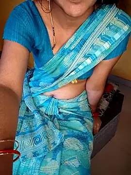 lovelygirl4567 online show from 28, 9, 2025