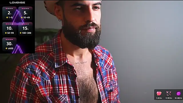 Snapshot of HairyRobxxx chatting on 9, 10, 2025 HairyRobxxx online show from 9, 10, 2025