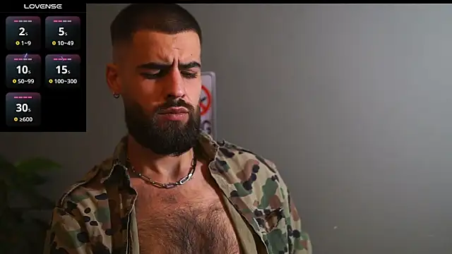 Snapshot of HairyRobxxx chatting on 15, 10, 2025 HairyRobxxx online show from 15, 10, 2025