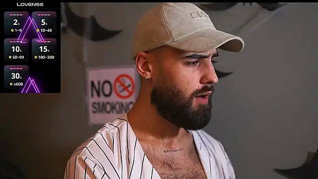 Snapshot of HairyRobxxx chatting on 18, 10, 2025 HairyRobxxx online show from 18, 10, 2025