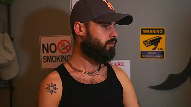 Snapshot of HairyRobxxx chatting on 22, 11, 2025 HairyRobxxx online show from 22, 11, 2025