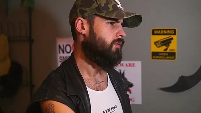 Snapshot of HairyRobxxx chatting on 30, 11, 2025 HairyRobxxx online show from 30, 11, 2025