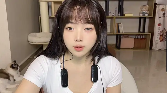 Chenjing0 online show from 10, 10, 2025