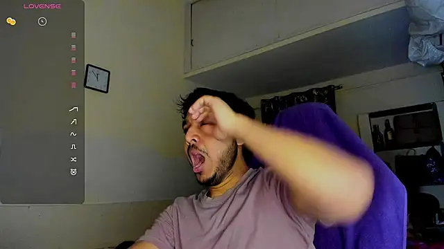 fuckkboy101 online show from 10, 3, 2025