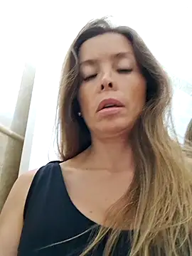 karina warthon online show from 17, 10, 2025