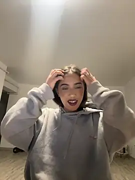 miaceleste online show from 17, 9, 2025