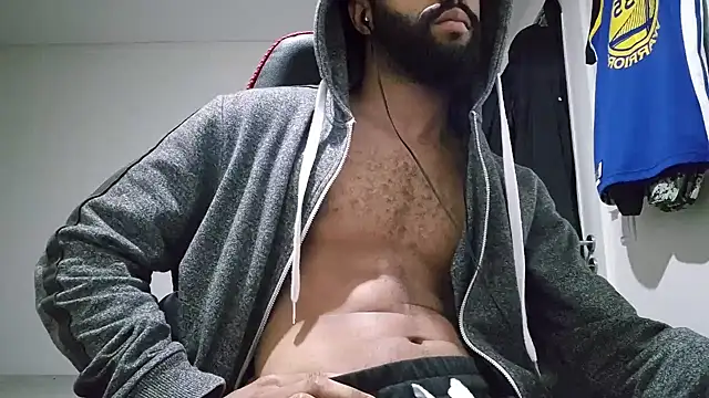 Snapshot of kevi_cocks chatting on 2, 1, 2025 kevi cocks online show from 2, 1, 2025