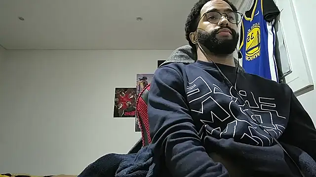 Snapshot of kevi_cocks chatting on 4, 1, 2025 kevi cocks online show from 4, 1, 2025