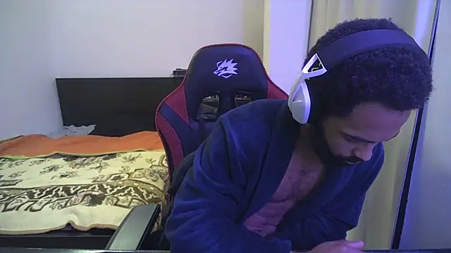 Snapshot of kevi_cocks chatting on 18, 2, 2025 kevi cocks online show from 18, 2, 2025