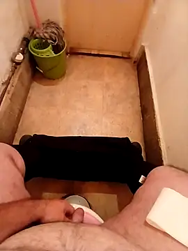 Snapshot of balint35 chatting on 10, 9, 2025 balint35 online show from 10, 9, 2025