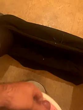 Snapshot of balint35 chatting on 26, 9, 2025 balint35 online show from 26, 9, 2025