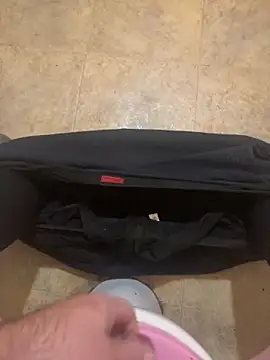 Snapshot of balint35 chatting on 11, 11, 2025 balint35 online show from 11, 11, 2025