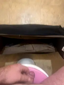 Snapshot of balint35 chatting on 18, 11, 2025 balint35 online show from 18, 11, 2025