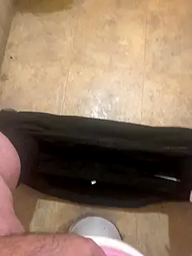 Snapshot of balint35 chatting on 25, 11, 2025 balint35 online show from 25, 11, 2025