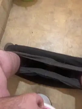 Snapshot of balint35 chatting on 21, 12, 2025 balint35 online show from 21, 12, 2025