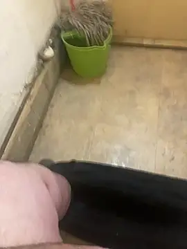 Snapshot of balint35 chatting on 10, 2, 2026 balint35 online show from 10, 2, 2026