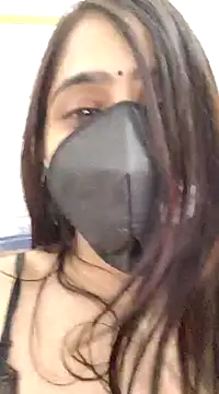 shreya1765 online show from 5, 1, 2025