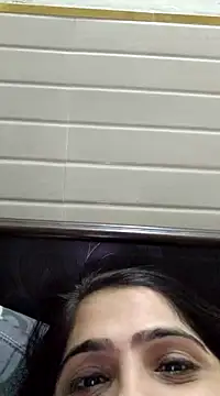 shreya1765 online show from 11, 3, 2025