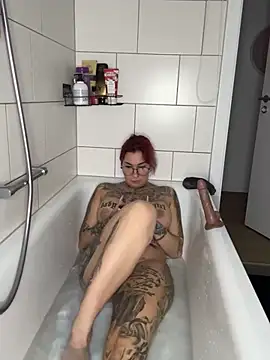 Mia-Fuchs online show from 14, 1, 2025