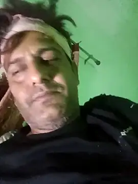 MAGNETICDADDY8 online show from 18, 3, 2025